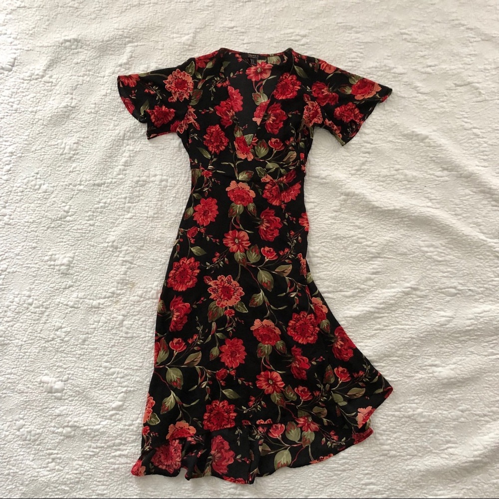 Forever 21 Below The Knee Rose Wrap Dress